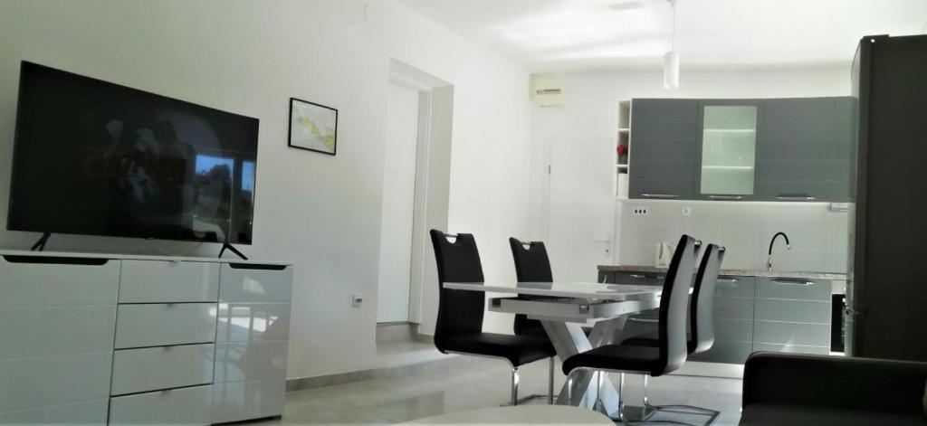 Apartment Zalo Donje Selo na Solti Ngoại thất bức ảnh